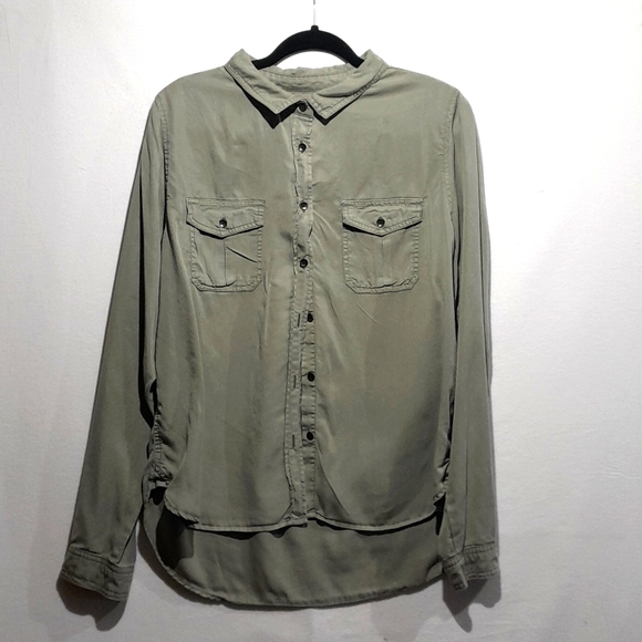 Universal Thread Tops - NWT Universal Thread Women's Button Down Shirt Olive Green Size Large